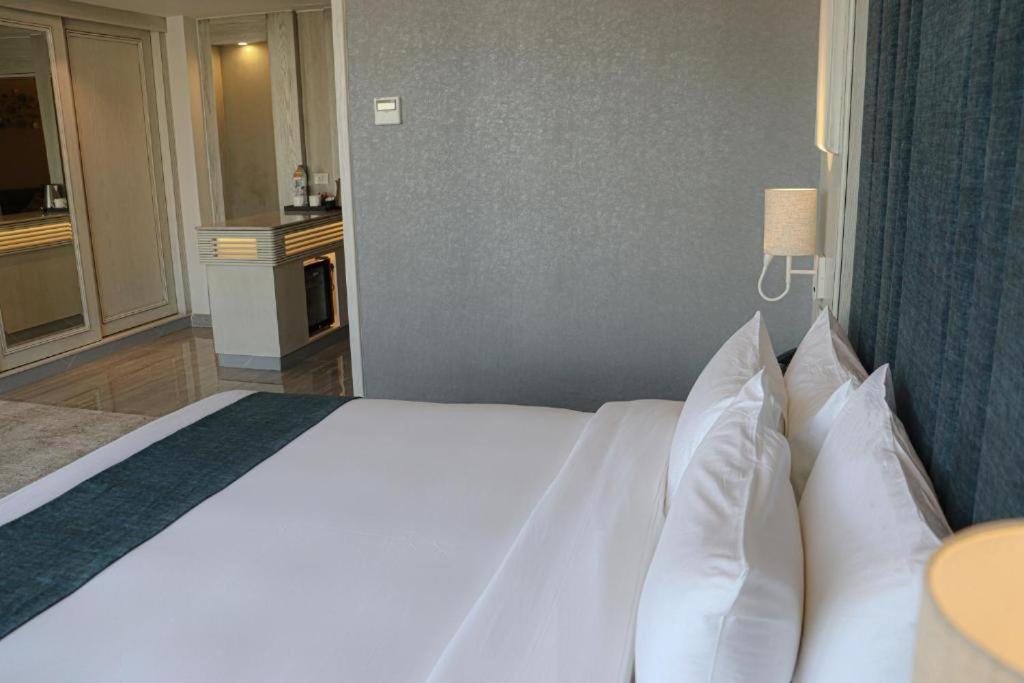 Rival Hotel Amman Zewnętrze zdjęcie